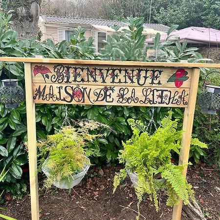 Camping Marvilla Parks -Parc Des Roches 91530 Saint-Chéron エクステリア 写真
